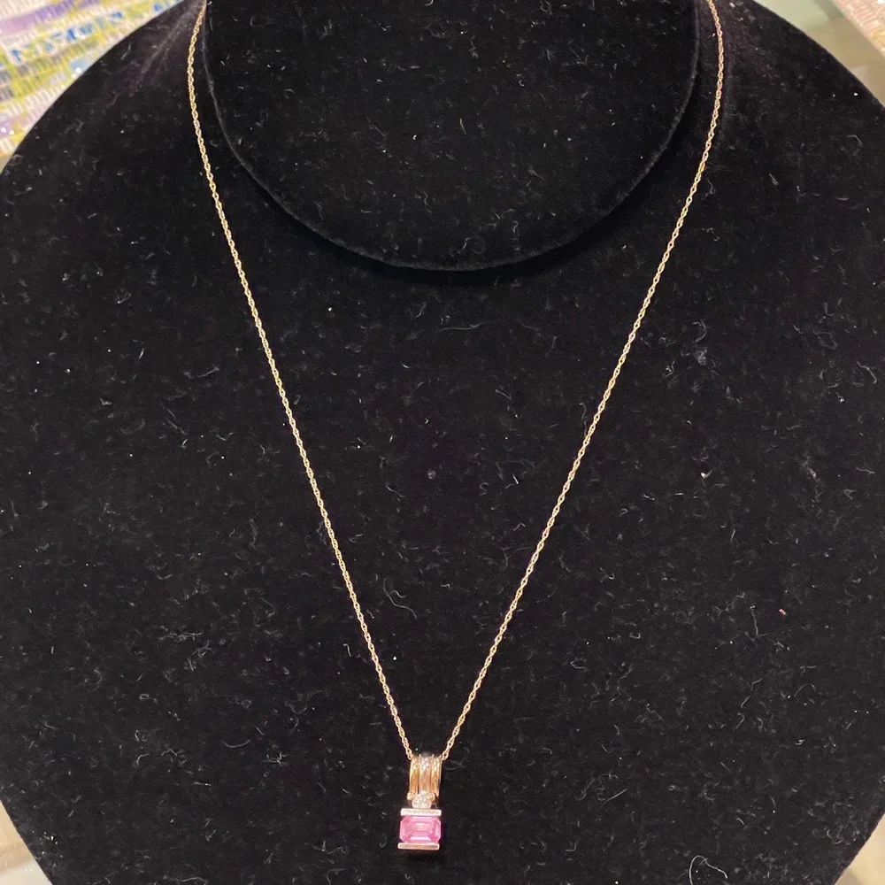 Pink sapphire, two tone, 14 karat gold modernist, diamond pendant - Picture 8 of 15